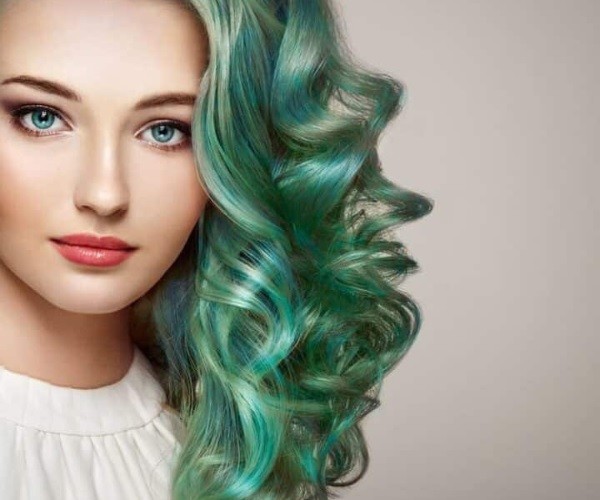 The factor that determines what color to dye on green hair